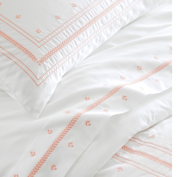 BNWT Harbor Hill - EURO Sham - Wild Rose - Picture 2 of 2